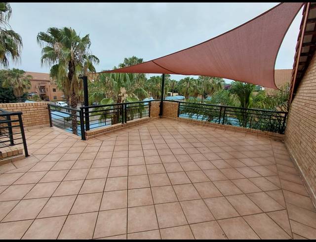 258M² OFFICE TO LET IN FOURWAYS